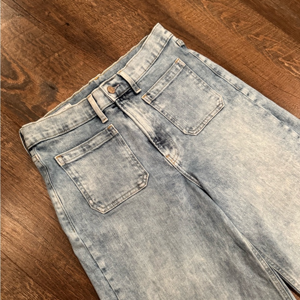 GAP High Rise Light Blue Jeans - Picture 3 of 11